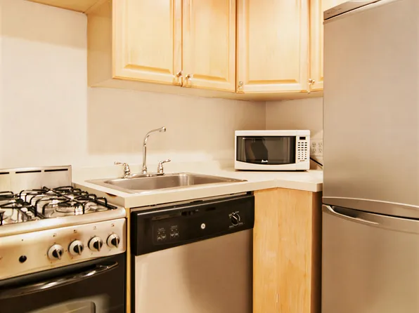 145 West 58th Street image 8 of 11