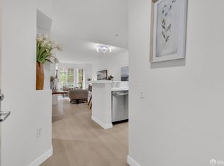 320 Caldecott Ln Unit 116, Oakland, CA