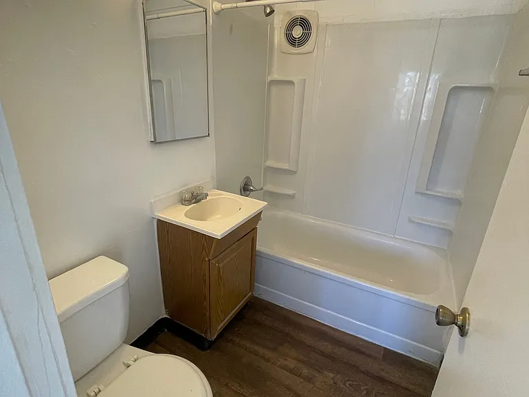 The Highlakes Apartments — Photo 22