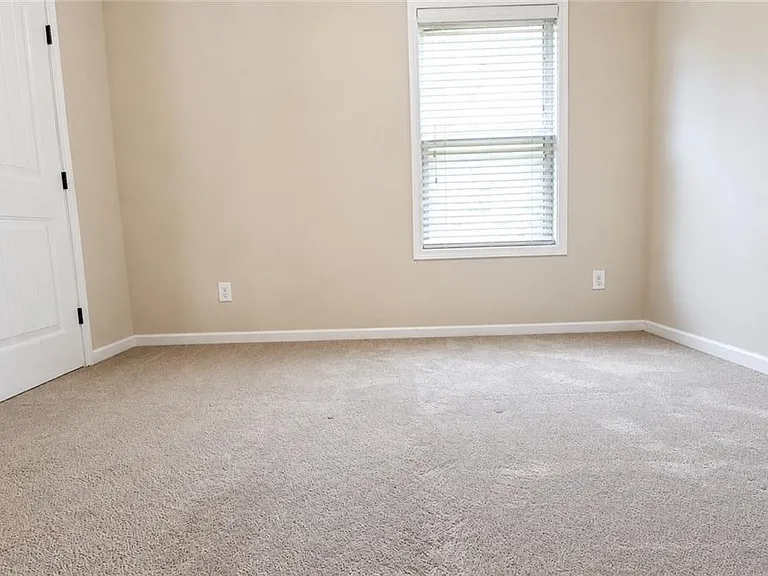 5817 Park Point — Photo 35