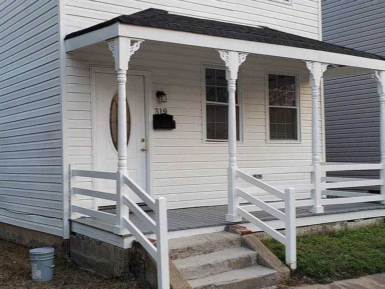 319 E Ladies Mile Rd — Photo 1