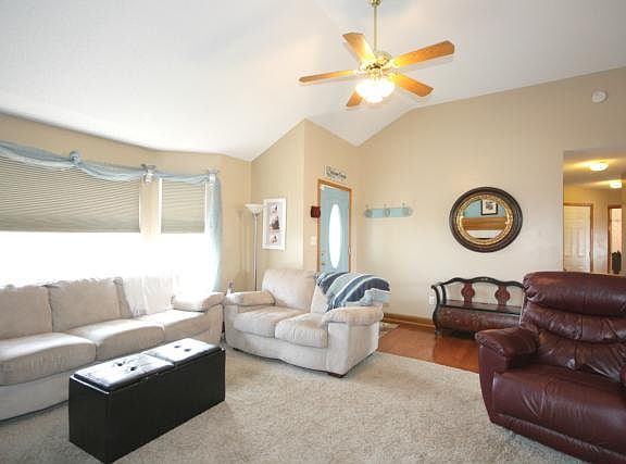 3rd image of 1218 Indian Creek Ct