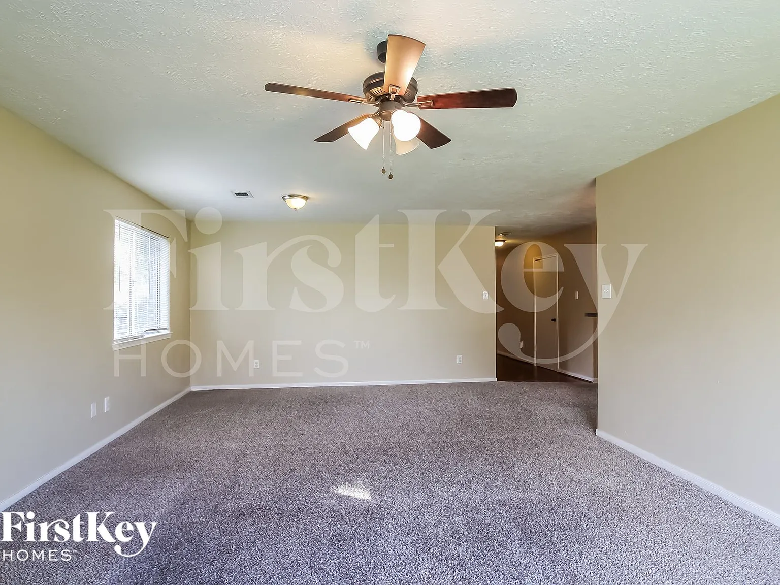 3 bed, 2.5 bath, 2015 sqft, $2,090 — Photo 4