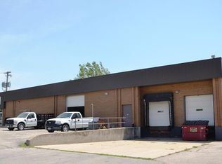 2715 12th St SW, Cedar Rapids, IA 52404