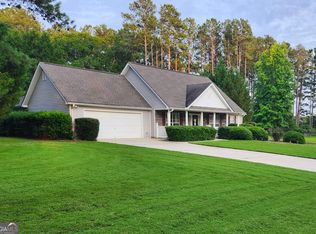 211 Raventree Ln, Griffin, GA 30224