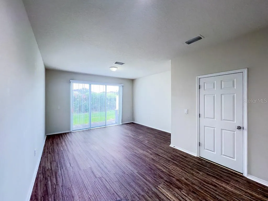 Building Photo - 4812 White Sanderling Ct