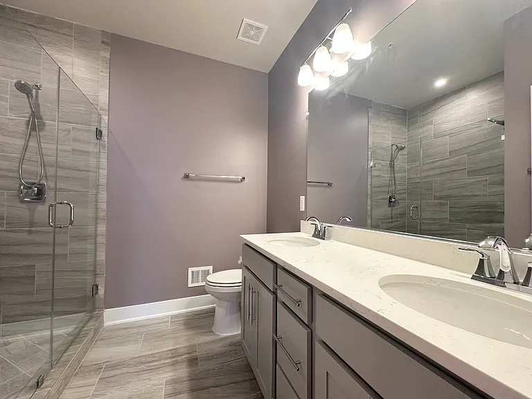 1009 Rockwell Ave — Photo 32