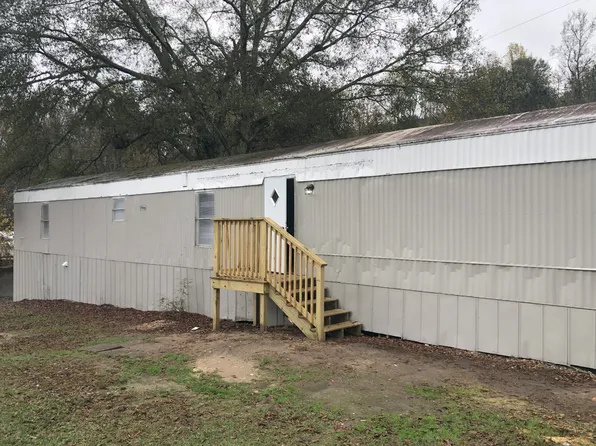 295 E Wright St, Winder, GA