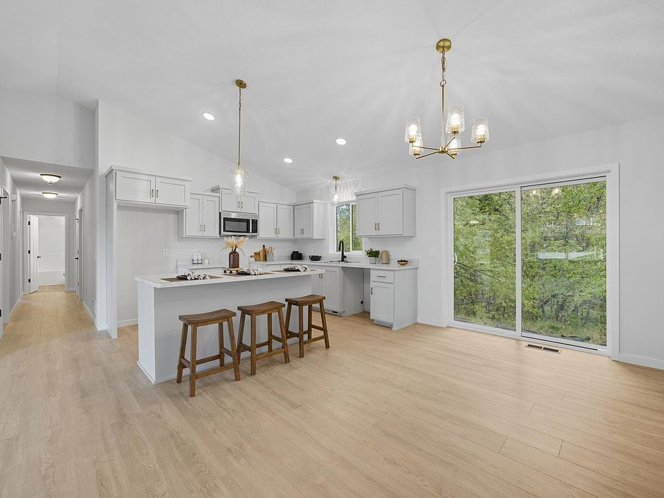 irie nineさん専用ページ 4631 9th St NE, Saint Cloud, MN 56304 | Zillow