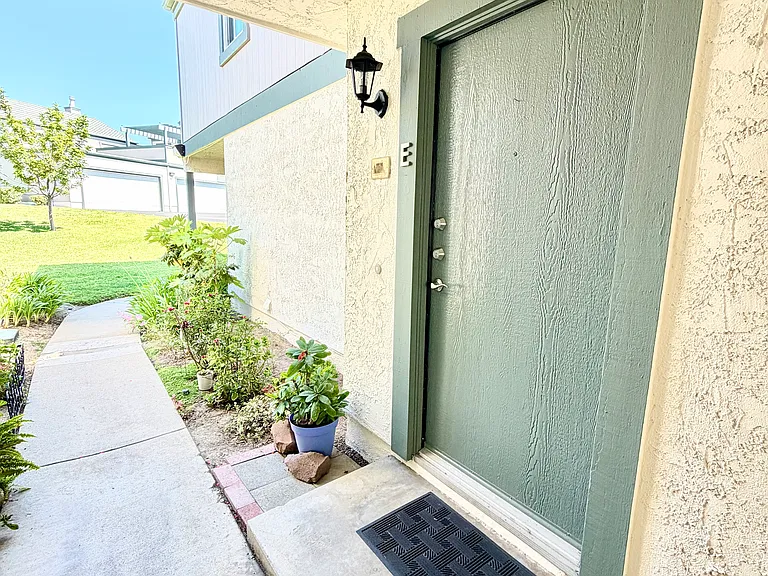 1114 Cleghorn Dr #E — Photo 15