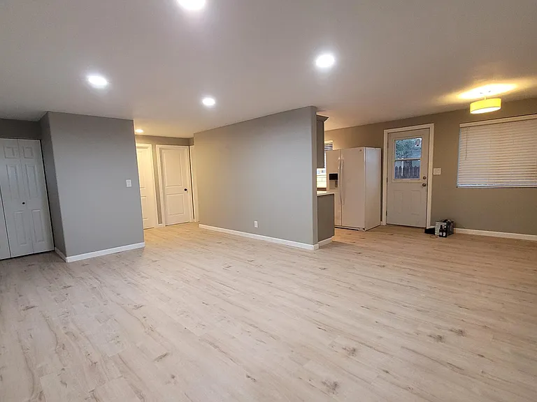 503 S Hawthorne Dr — Photo 6