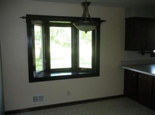 1467 Hoffman Rd, Green Bay, WI 54311