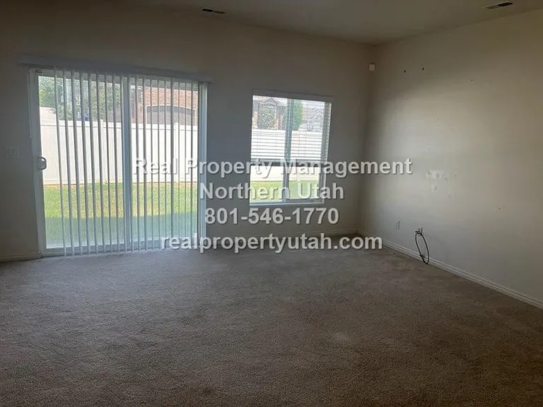 3120 W 525 N — Photo 14
