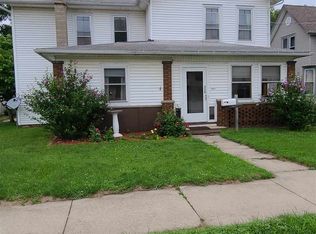 715 W 3rd St, Dixon, IL 61021