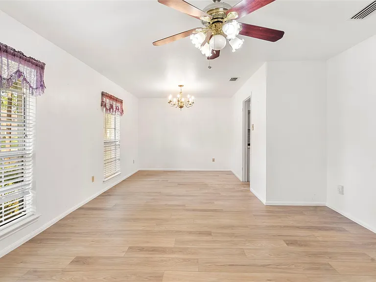 8903 Roos Rd — Photo 4