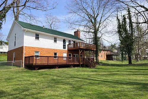411 Patrick Henry Dr Photo 1