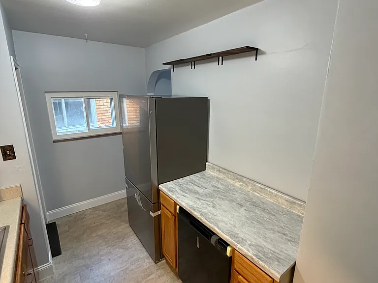 569 Loretto Rd — Photo 12