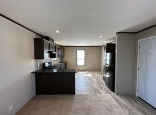 528 Cour Louis St #528, Warren, MI 48091