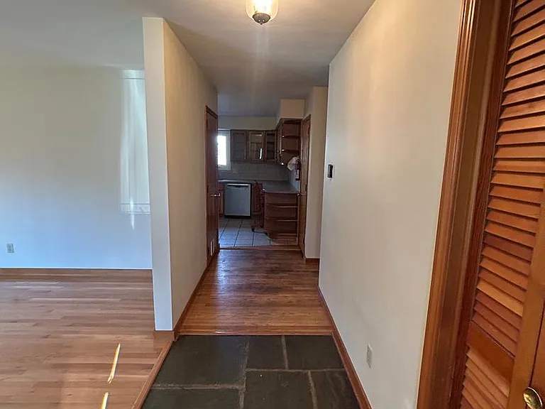 643 Wiltshire Dr — Photo 4