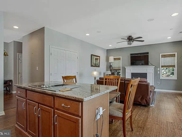 1002 Nabbs Creek Rd — Photo 11