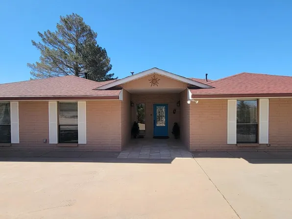 36 Villa Lucia St, La Luz, NM 88337