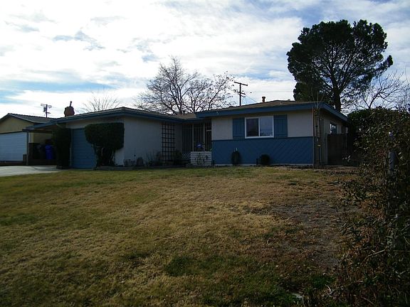 2nd image of 15136 Prado Ct