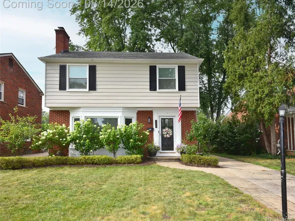 4411 N Verona Cir, Royal Oak, MI 48073