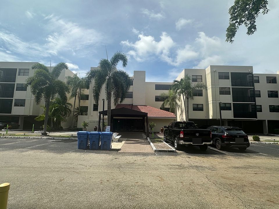 1st image of 106 Lake Emerald Dr APT 214