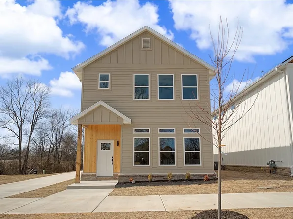 829 S Jagger Ln, Fayetteville, AR 72701