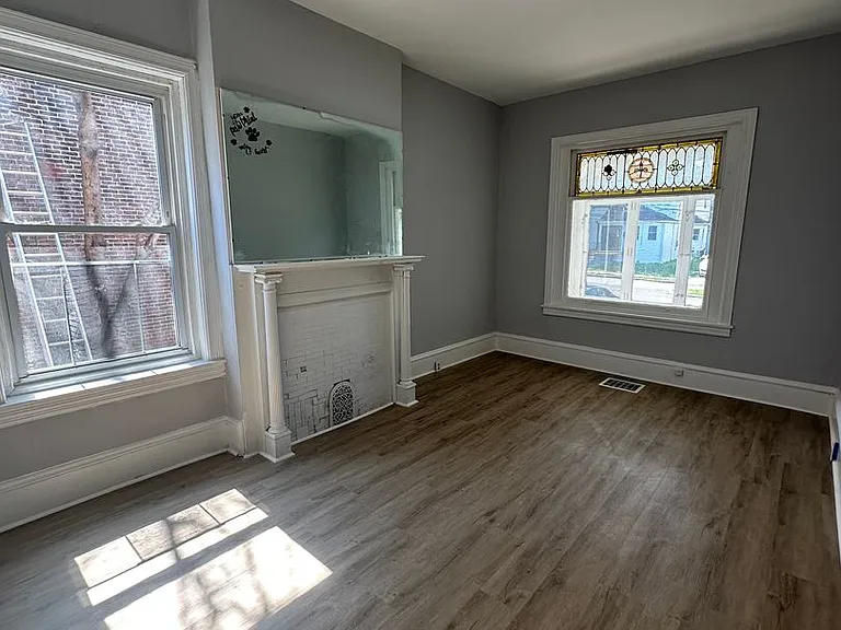 405 Colwyn Ave — Photo 5