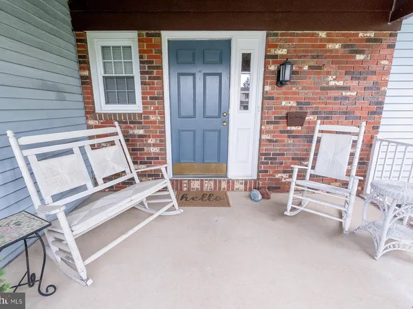 15 Stratton Dr, Hamilton, NJ 08690