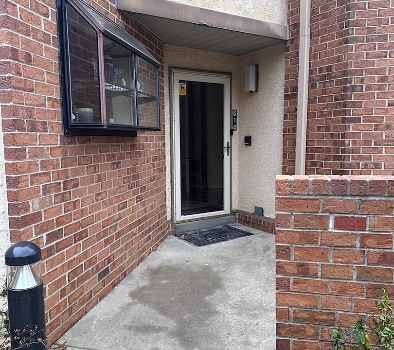 1st image of 614 Augusta Cir