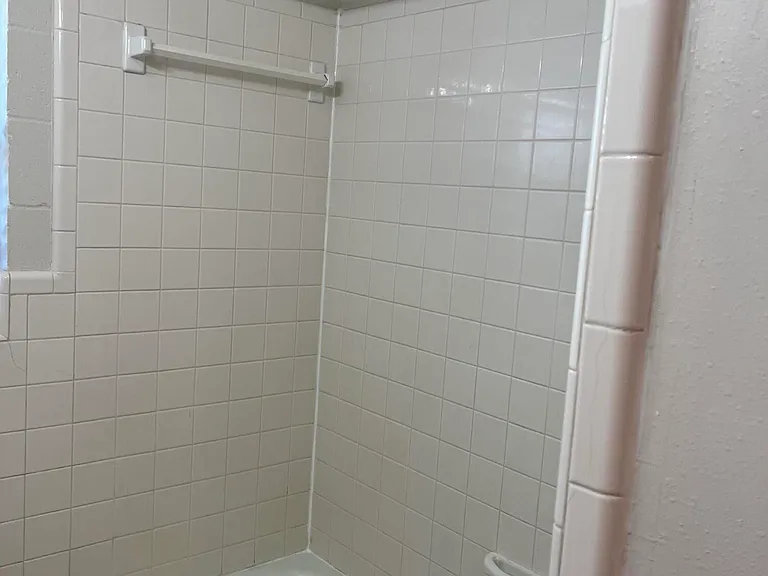 141 Pine Grove Ave — Photo 10