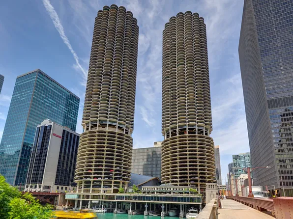 300 N State St APT 4312, Chicago, IL 60654
