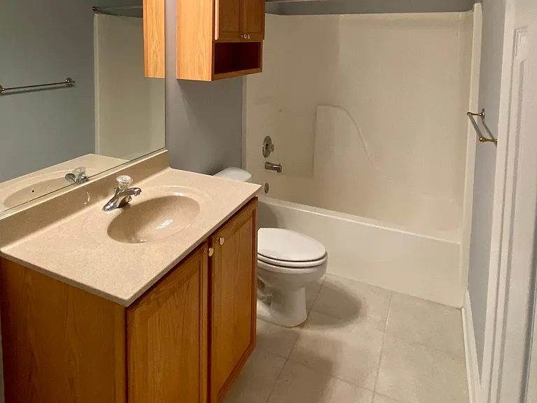 108 Travis Ct — Photo 12
