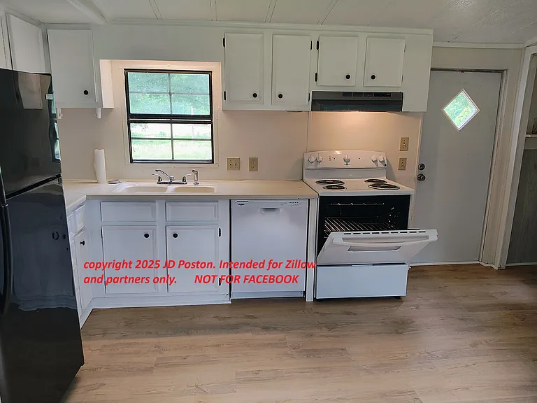 733 W Mount Gallant Rd — Photo 5