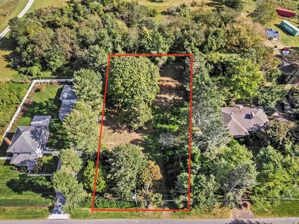 3850 Alvahs Lane, Cutchogue, NY 11935