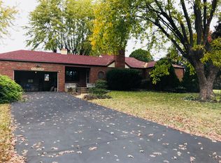 701 Garlyn Ct, Saint Louis, MO 63123