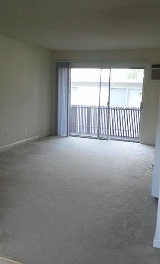 2nd image of 1601 Sunnyvale Ave APT 29