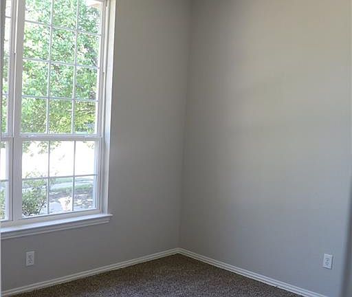 3rd image of 722 Bethany Lake Blvd