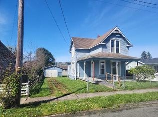 620 C St, Myrtle Point, OR 97458