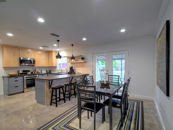 Kitchen/dining