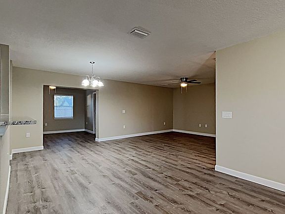 3rd image of 1860 Willow Oak Dr N