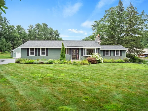 451 Dunstable Rd, Tyngsboro, MA 01879