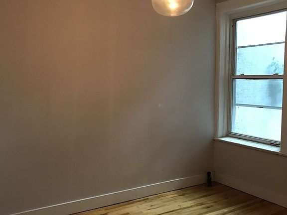 3rd image of 784 Saint Johns Pl APT 3L