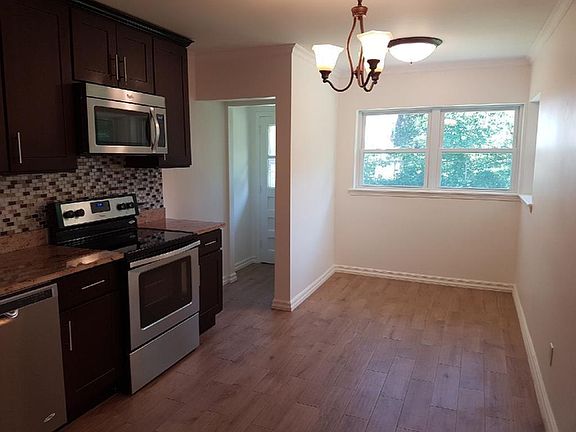 4th image of 6417 Boelsen Cres