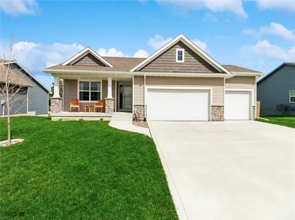 1011 Lost Lake Dr, Polk City, IA 50226