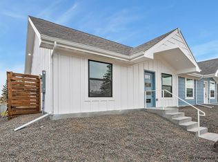 427 Snyder Ave, Cheyenne, WY 82007
