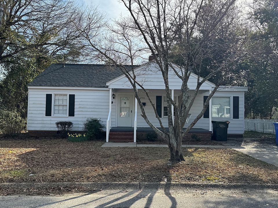 1st image of 2705 Pecan Dr