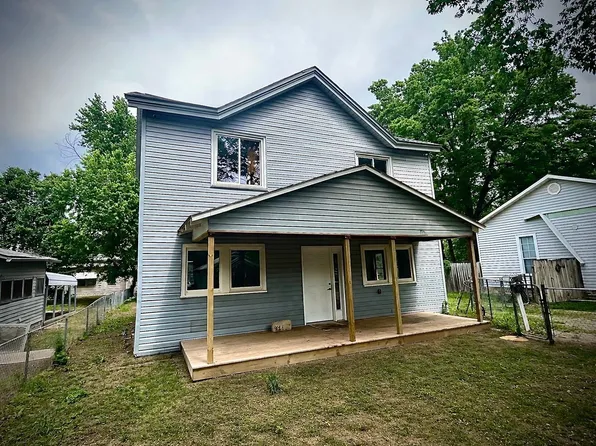 904 E 5th Ave, Winfield, KS 67156